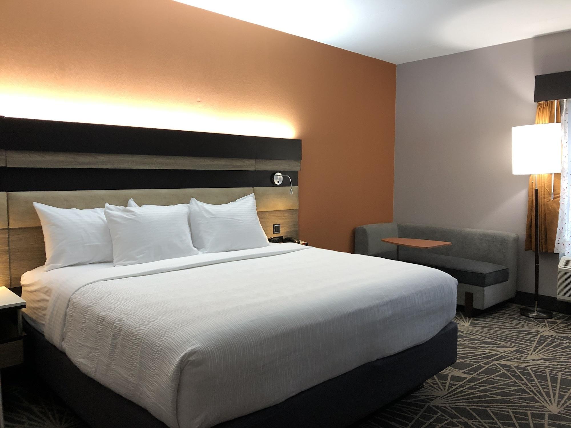 La Quinta By Wyndham Hotel