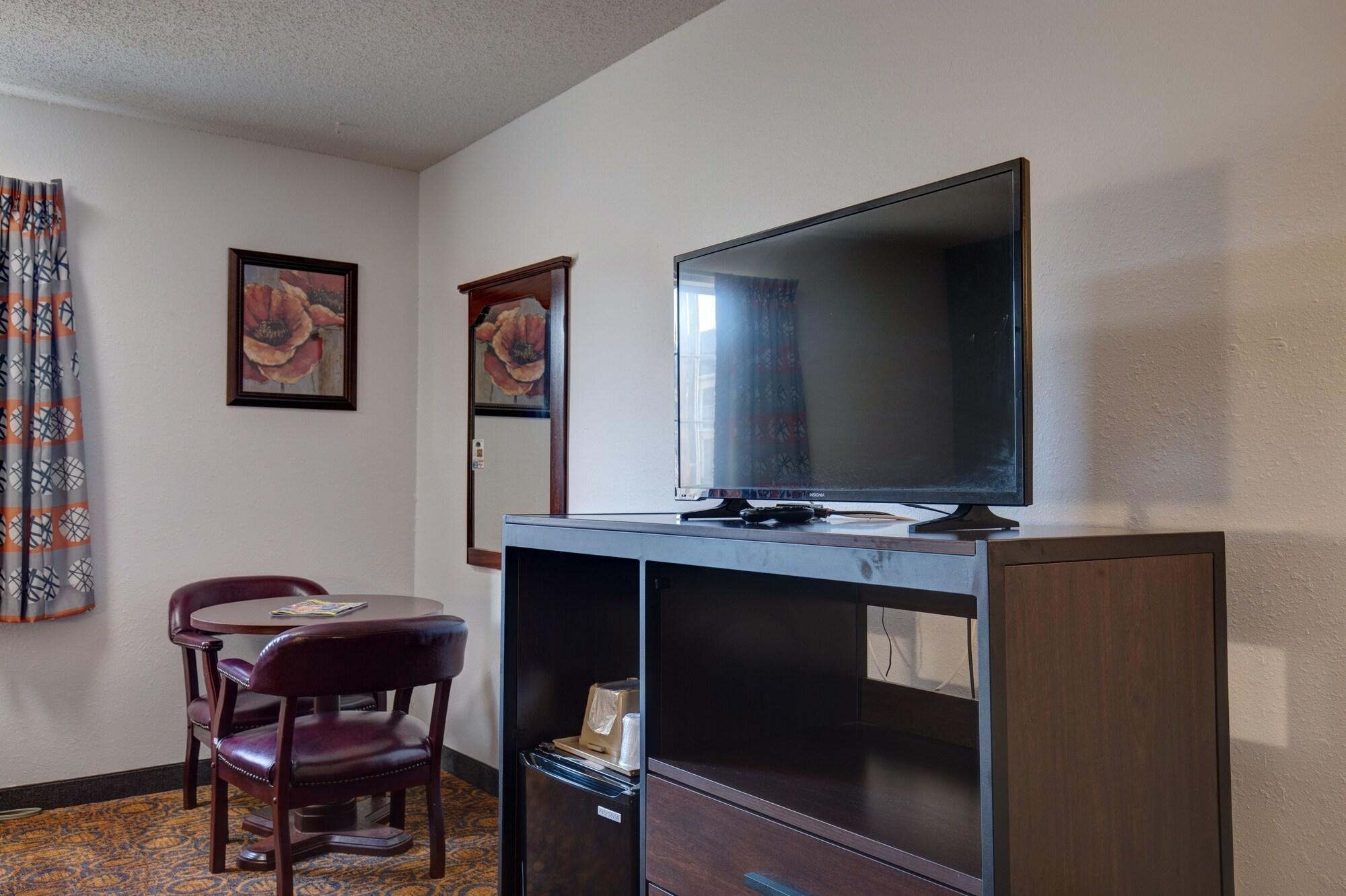 Howard Johnson By Wyndham Theatre District Branson