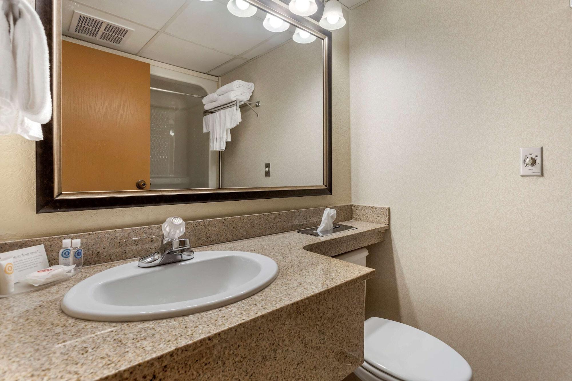 Comfort At Thousand Hills Inn