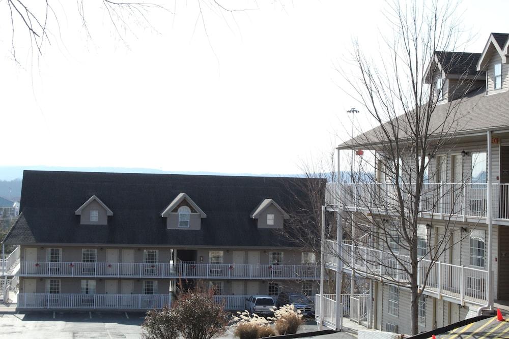 Inn Gazebo Branson