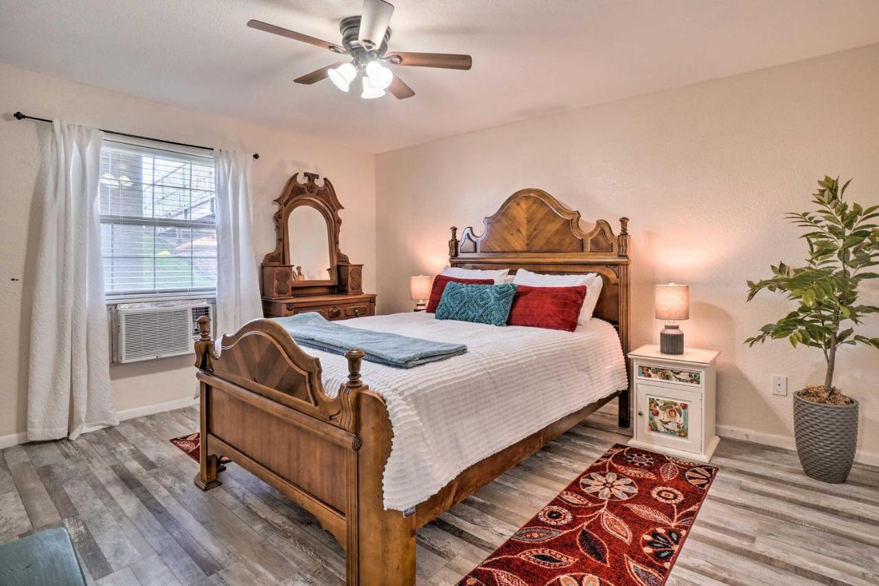 With Pool About 3 Mi To Landing! Apartment Branson