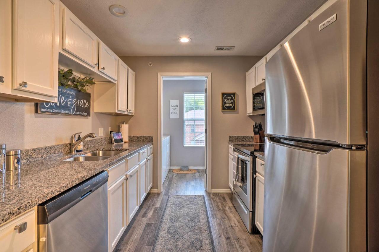 Apartment Modern With Pool About 7 Mi To Landing! Branson