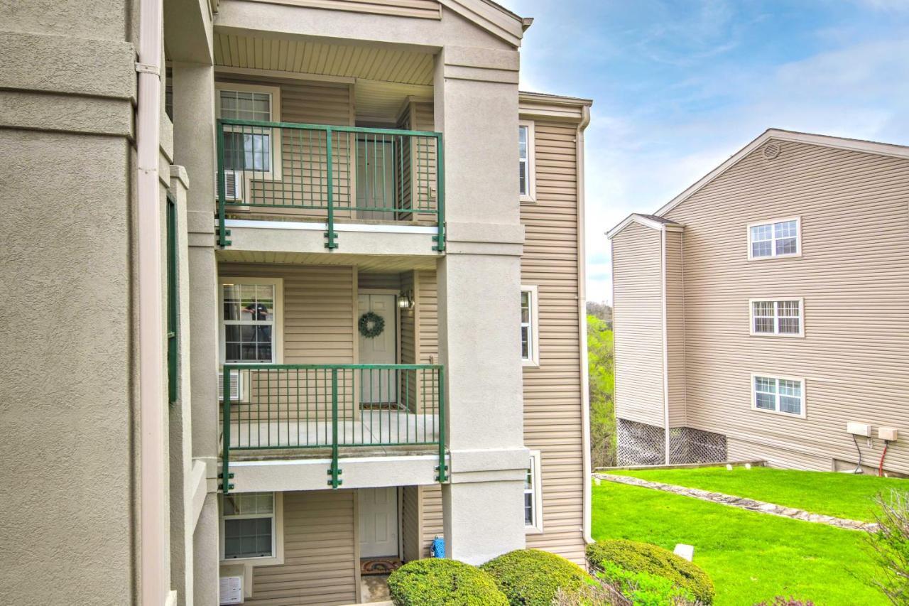 Retreat With Balcony And 18-hole Golf Course! *