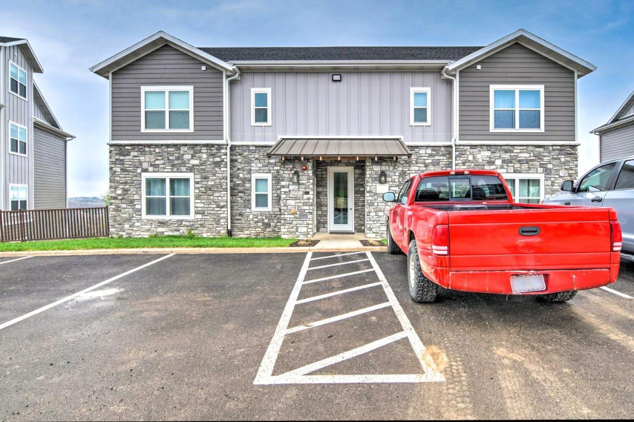 With Balcony 1 Mi To Hwy 76 Ent Dist * Branson