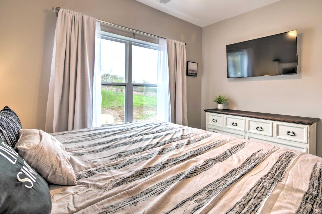 With Balcony 1 Mi To Hwy 76 Ent Dist Apartment Branson
