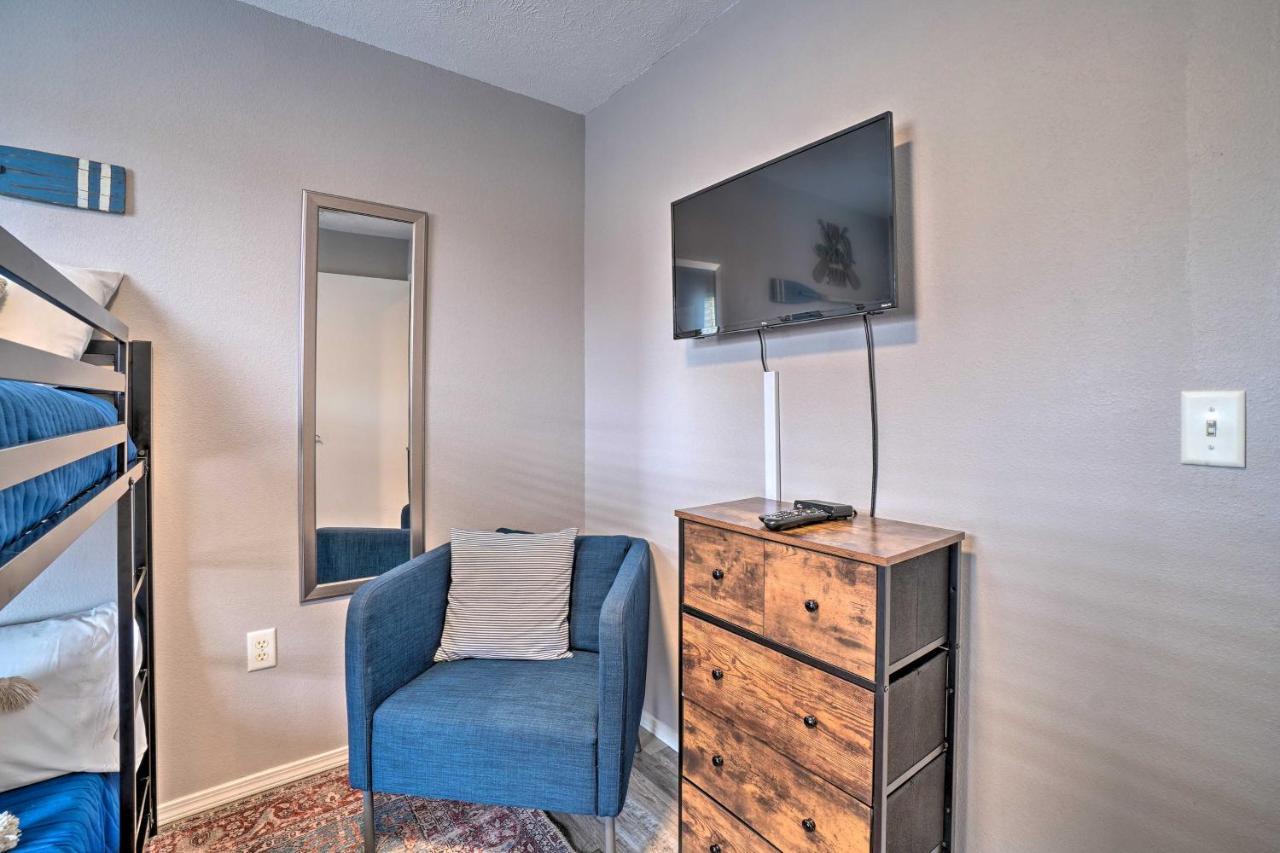 Modern With Pool About 7 Mi To Landing! Apartment *