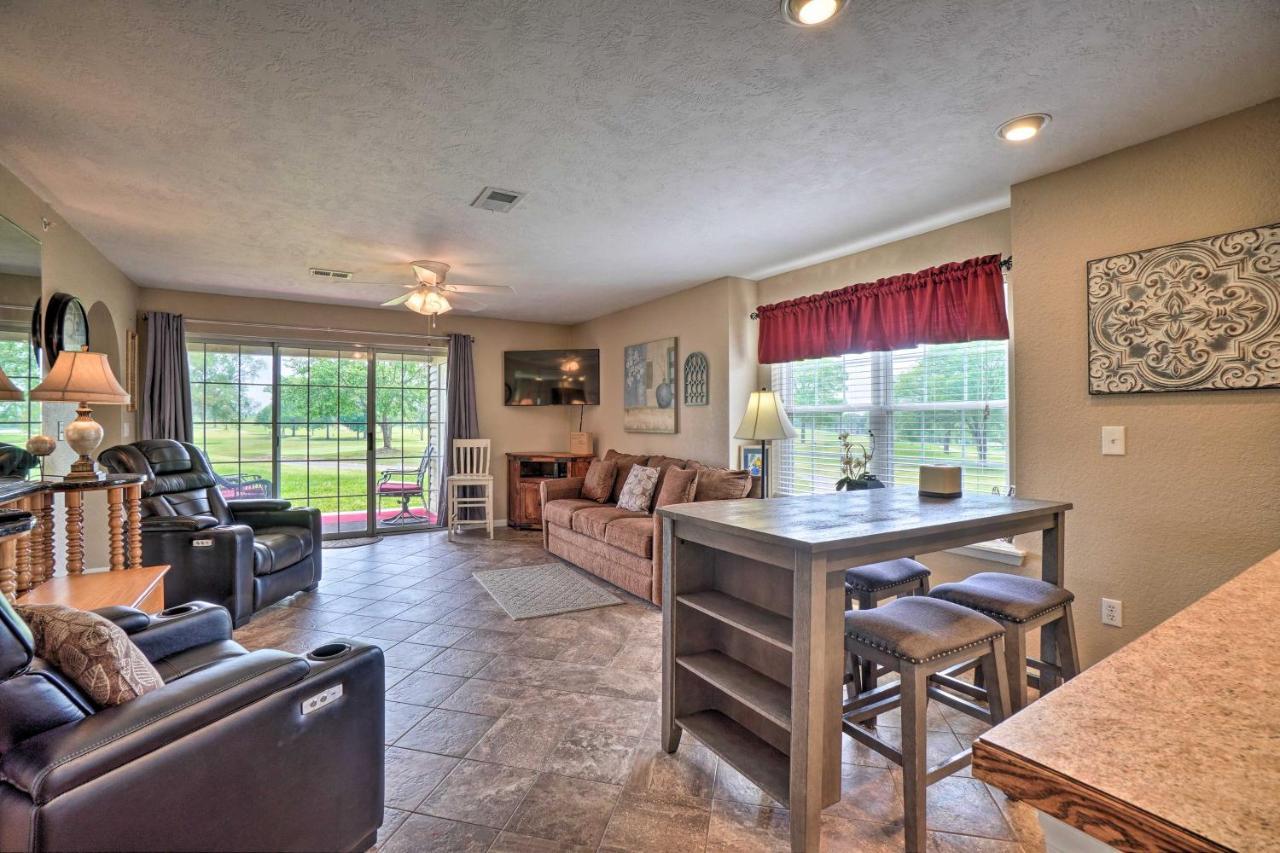 With Scenic Patio And Pool Access Branson