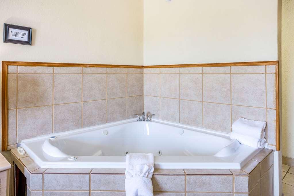 Rodeway Branson, Brick House Inn Branson