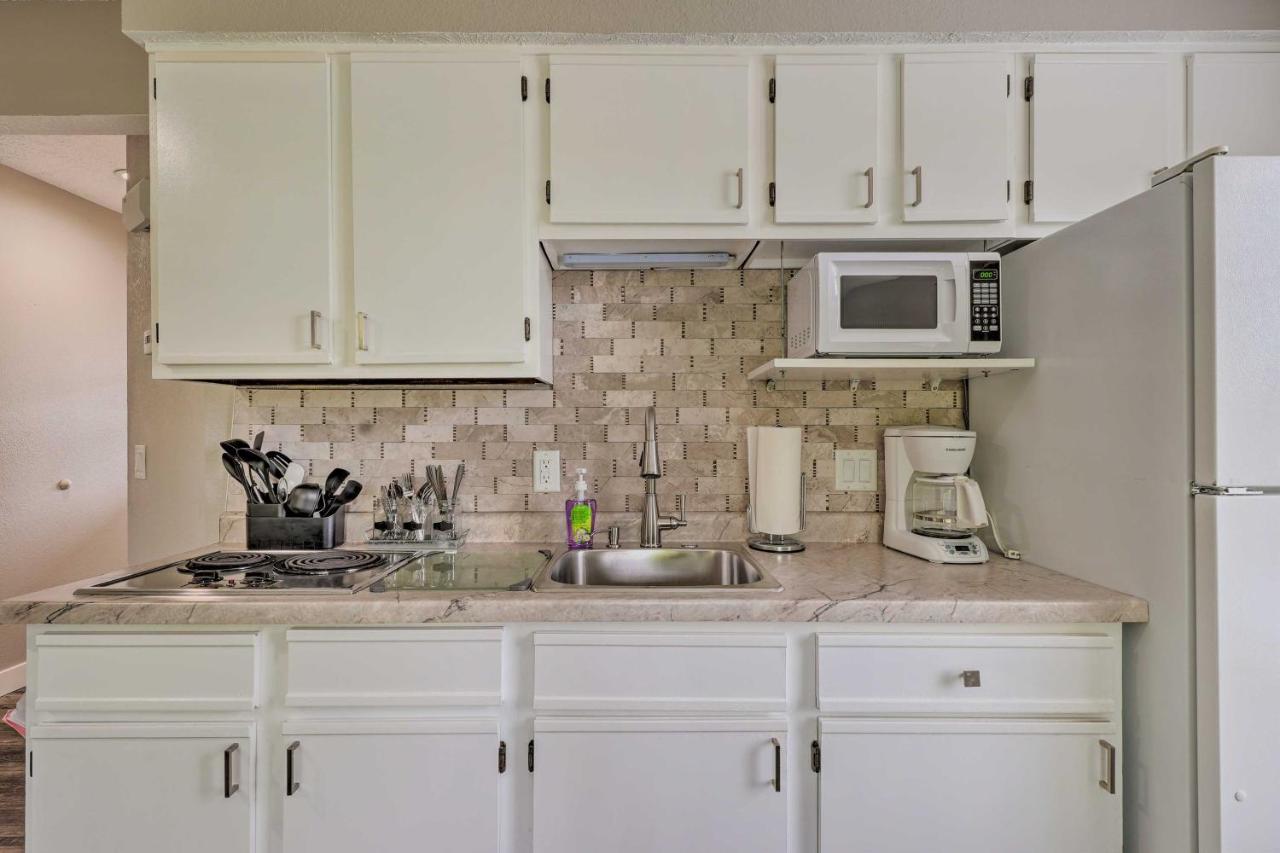 Apartment Pet-friendly Less Than 3 Mi To Lake!