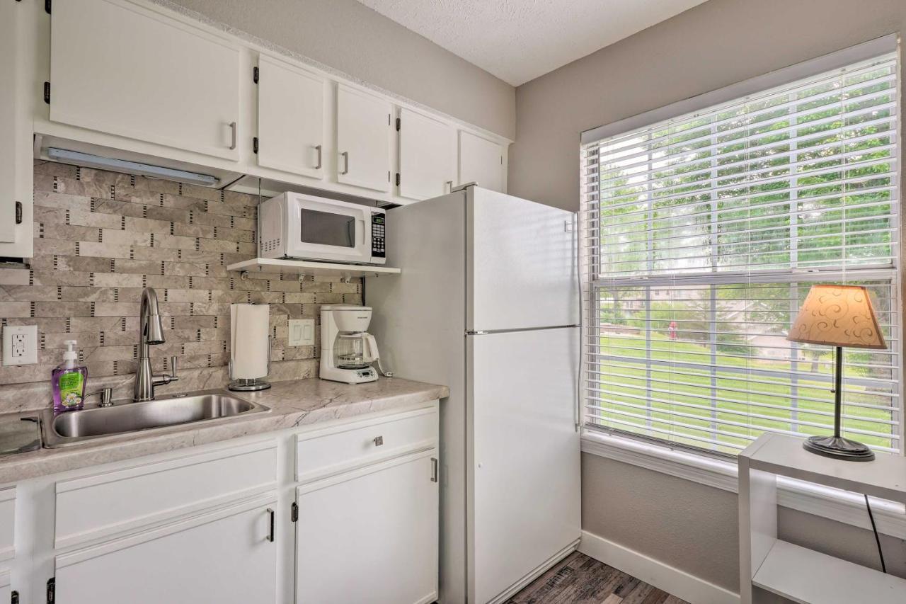 Pet-friendly Less Than 3 Mi To Lake!