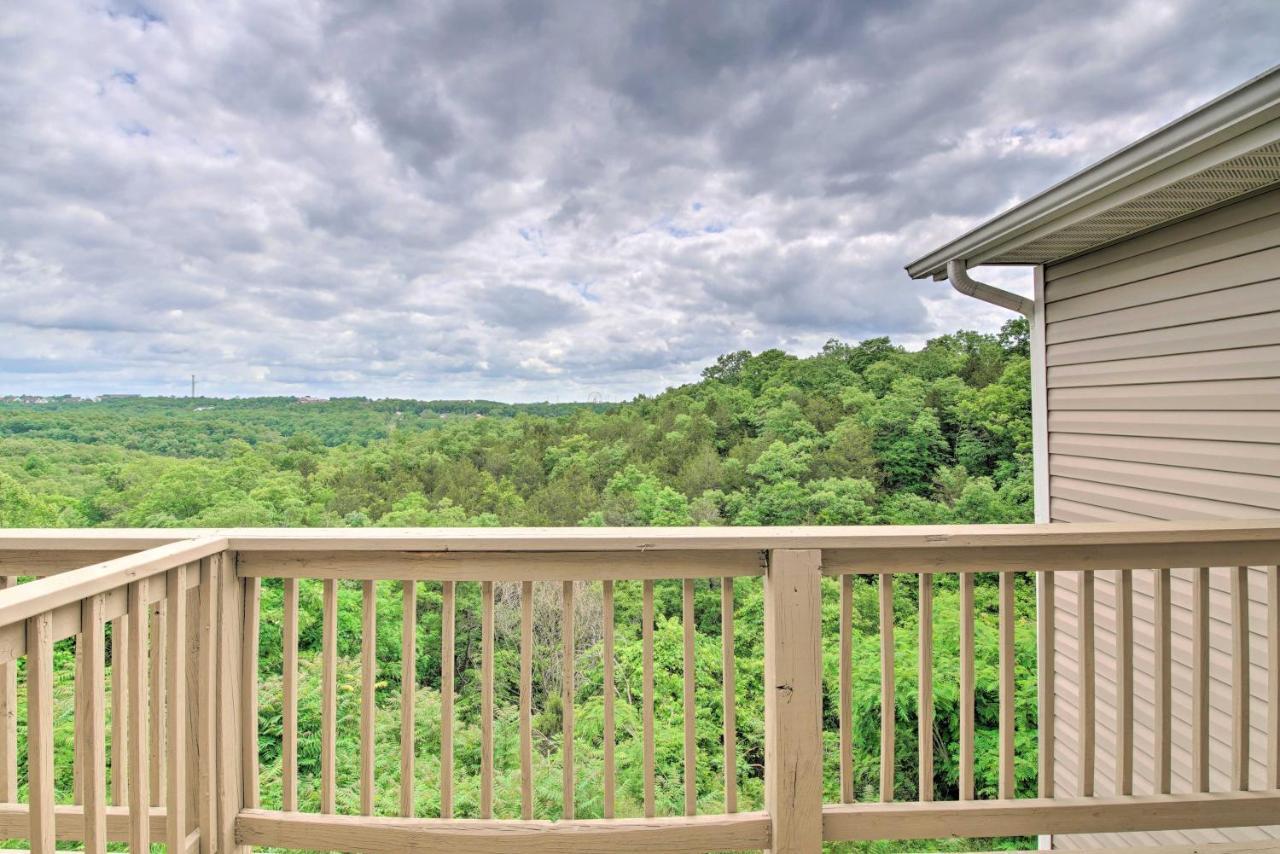 Apartment Bright Vacation With Balcony And Views! Branson