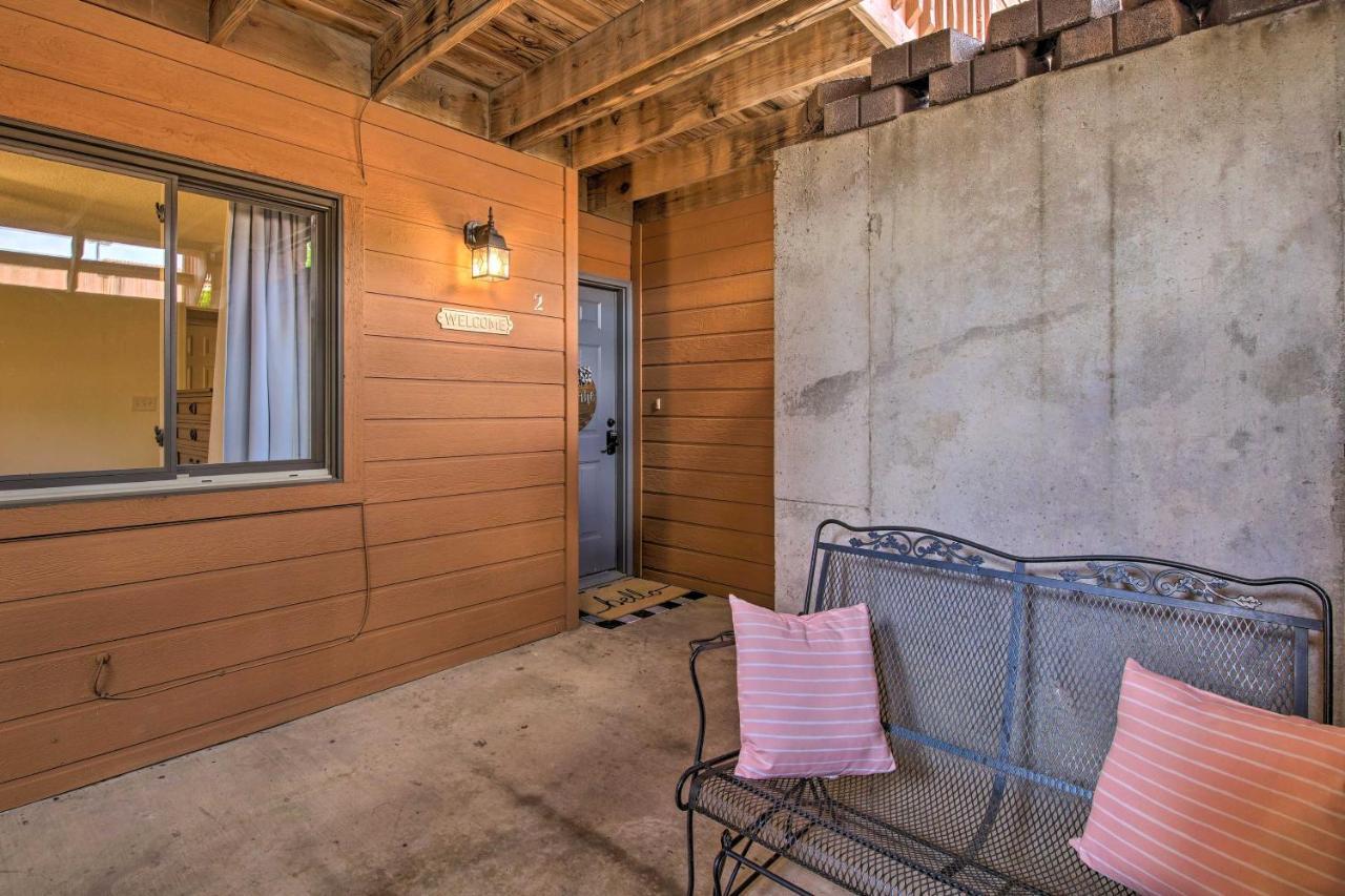 Getaway With Balcony And Amenities! Branson