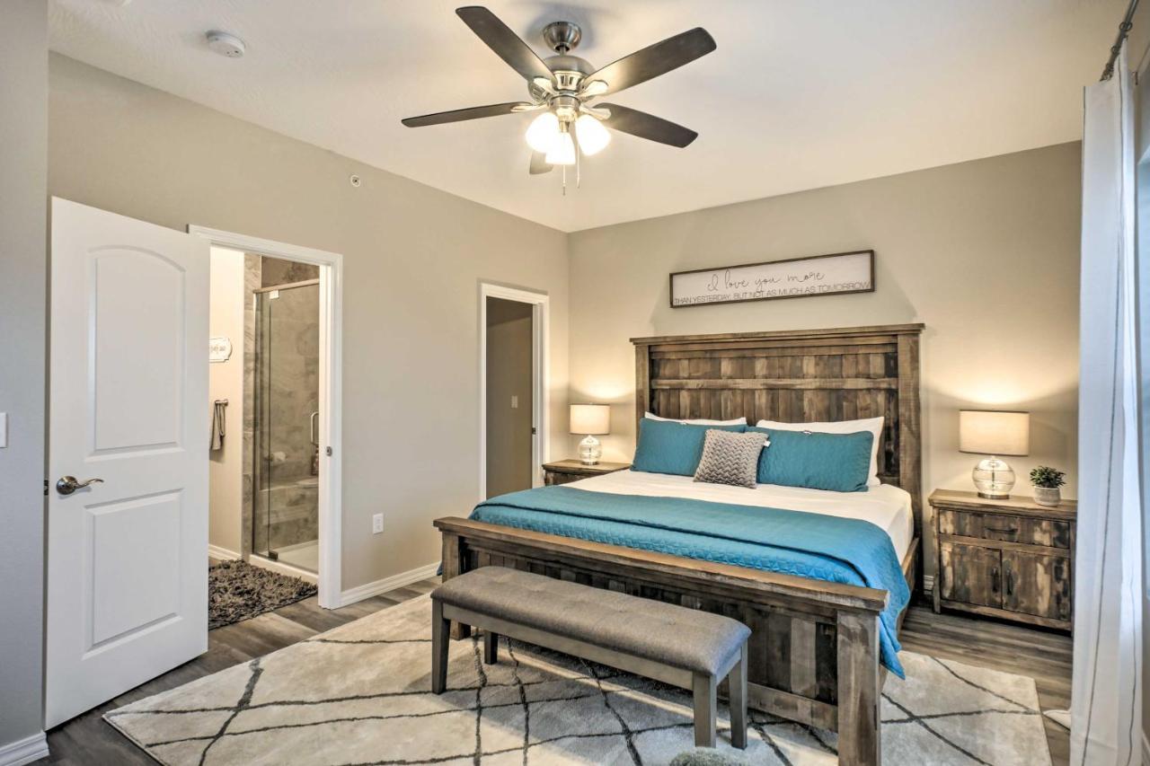 Chic Retreat About 4 Mi To Silver Dollar Apartment Branson