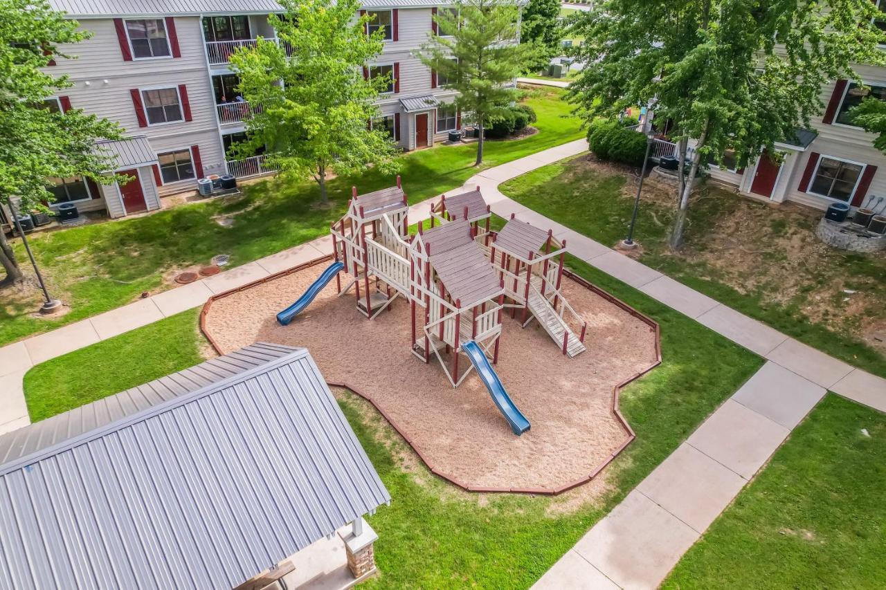 Cozy Ozark Getaway Branson
