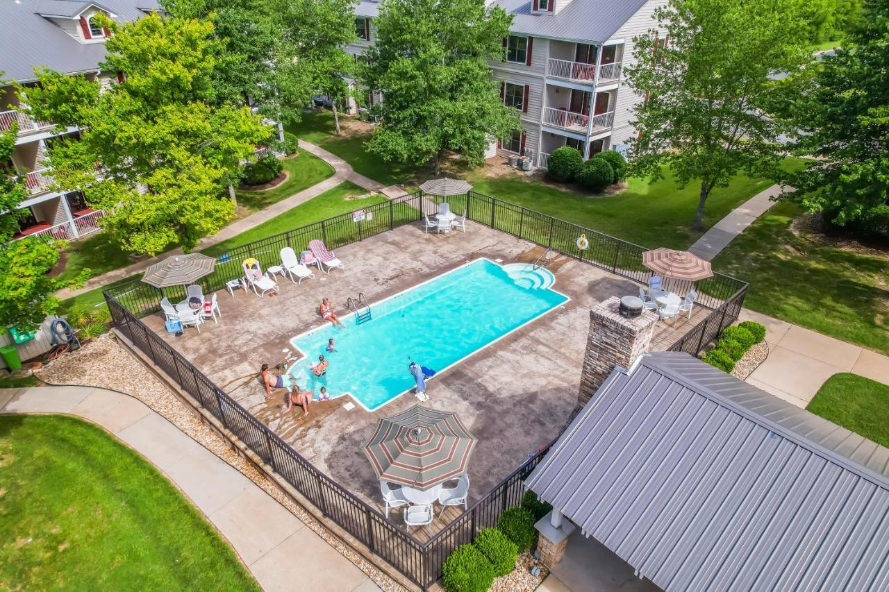 Cozy Ozark Getaway Hotel Branson