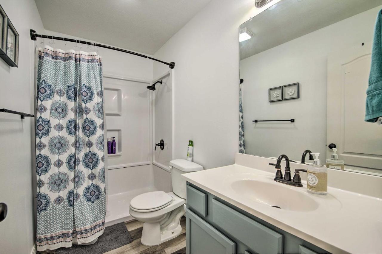 With Patio And Fire Pit 7 Mi To Downtown Holiday home