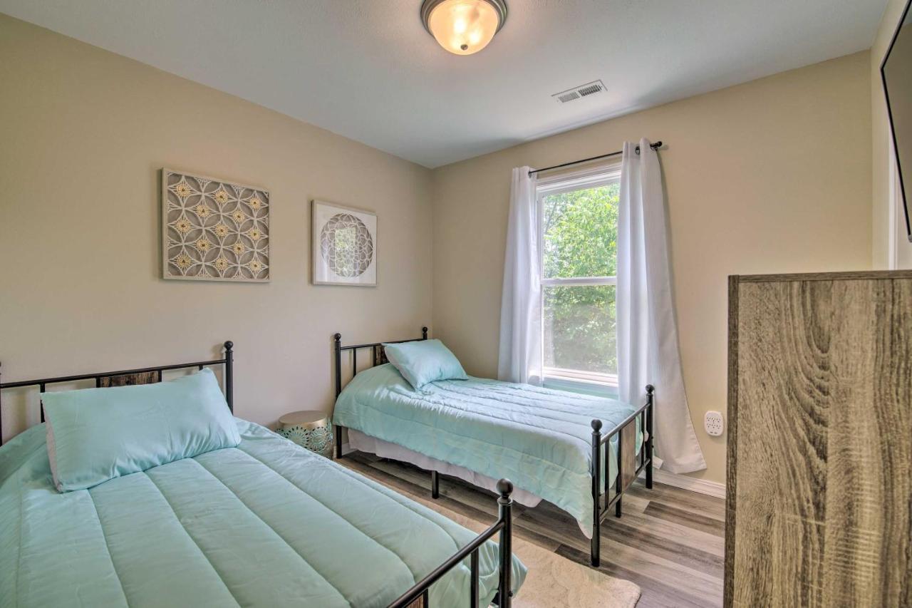 With Patio And Fire Pit 7 Mi To Downtown Branson