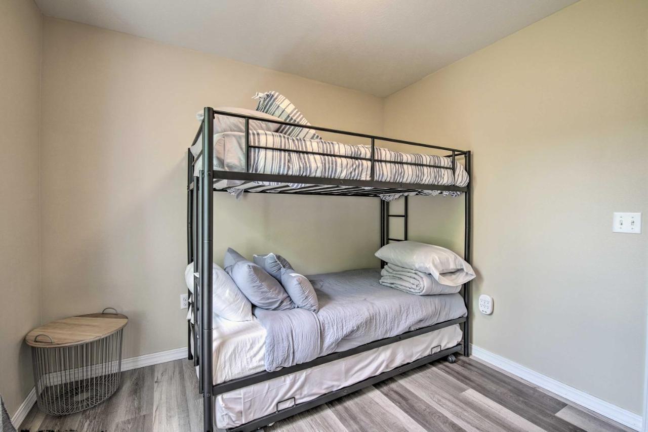 Holiday home With Patio And Fire Pit 7 Mi To Downtown *