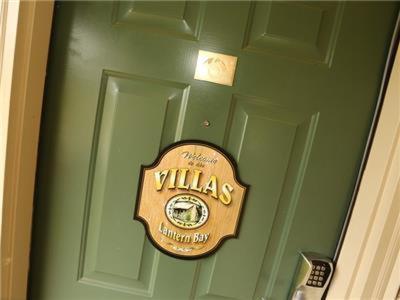 Apartment Pool Wi-fi Hot Tub Walk-in Silver Dollar 1504a