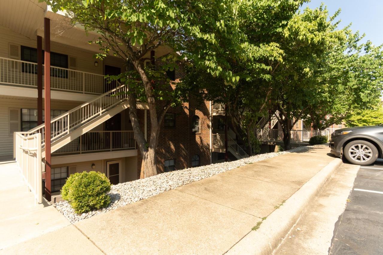 Spot At The Foothills Apartment *