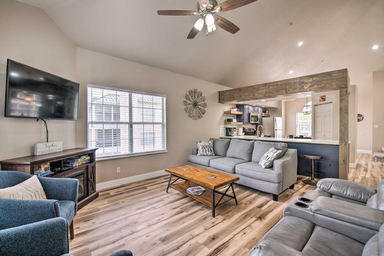 Cozy And Deluxe Balcony And Pool Access Apartment