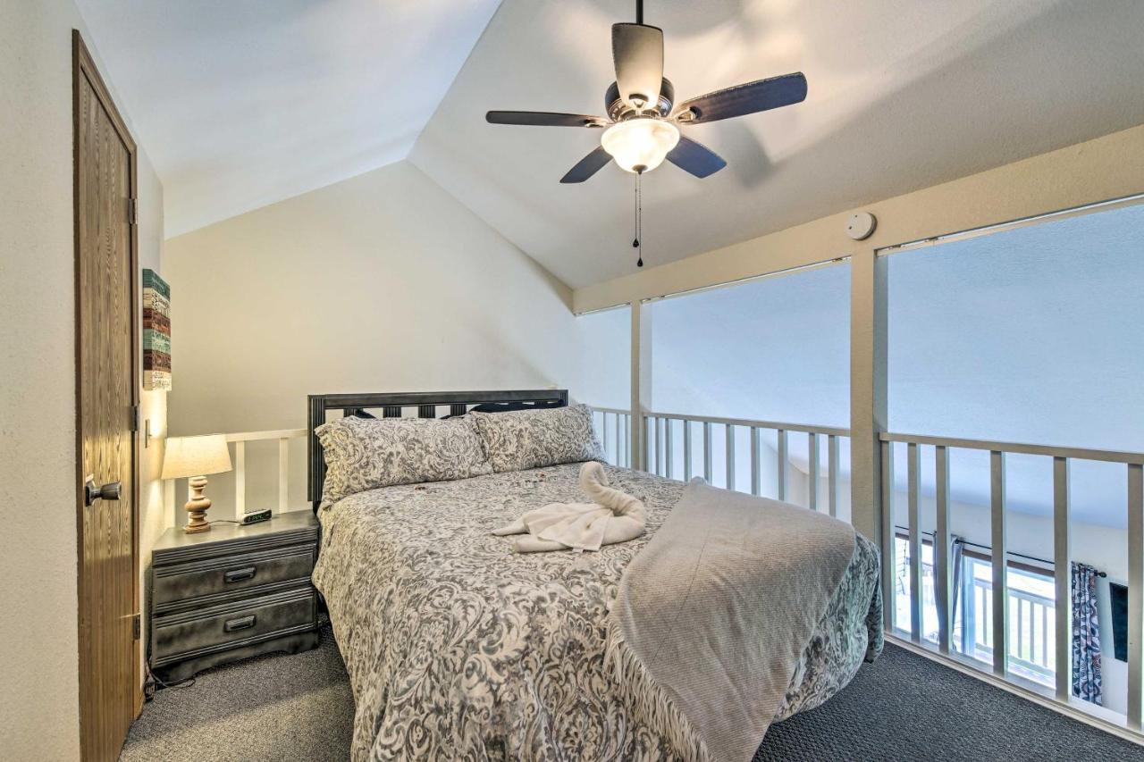 Cozy And Convenient With Balcony! Apartment