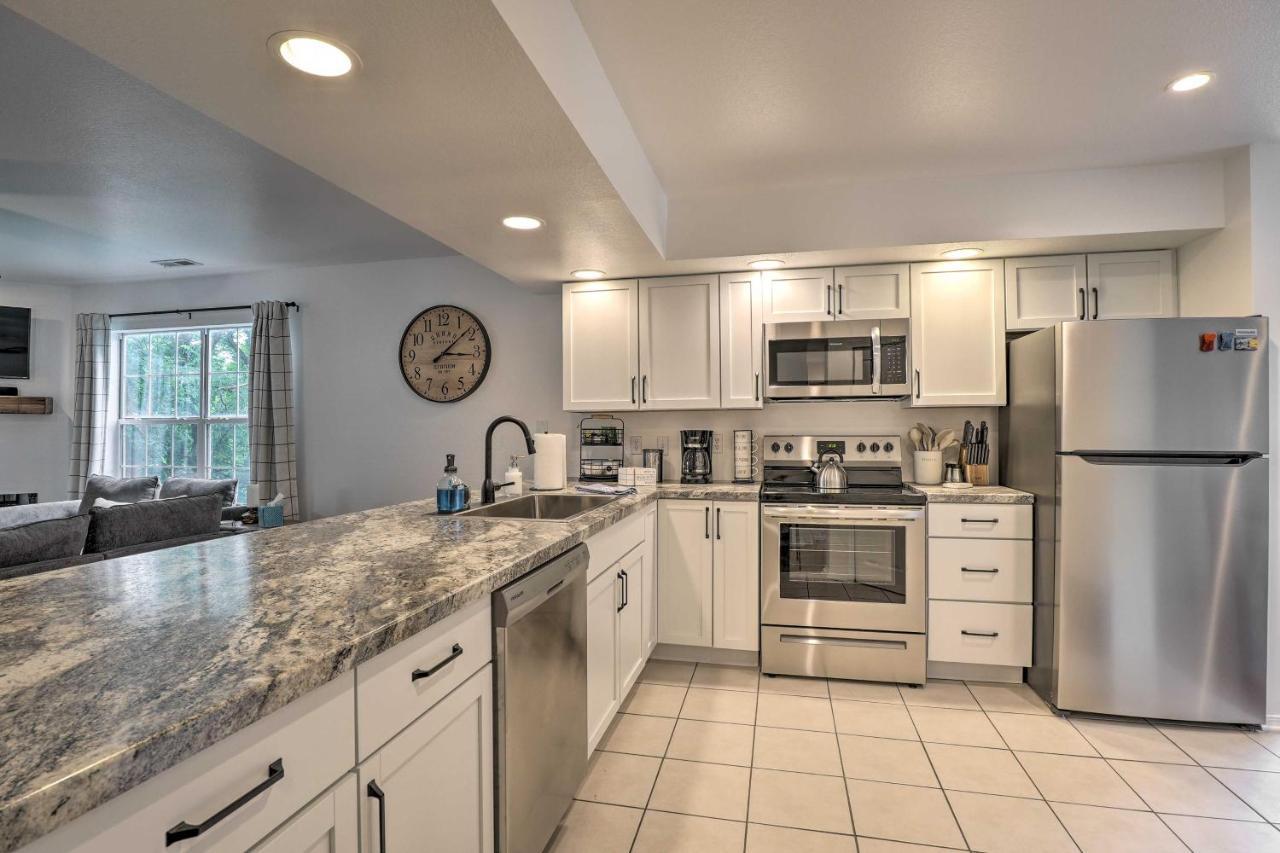 Lakefront With Sunroom And Views! * Branson