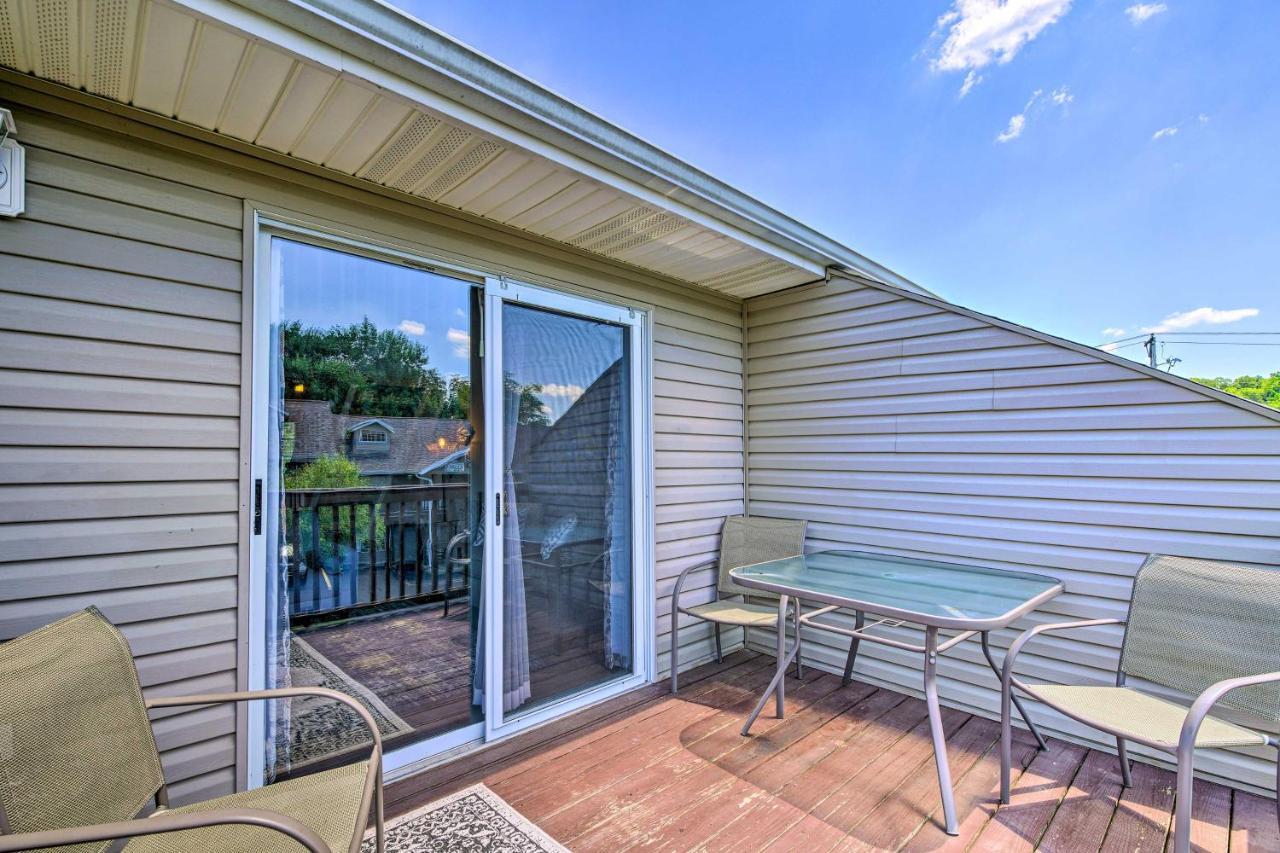 Cozy And Convenient With Balcony! Branson