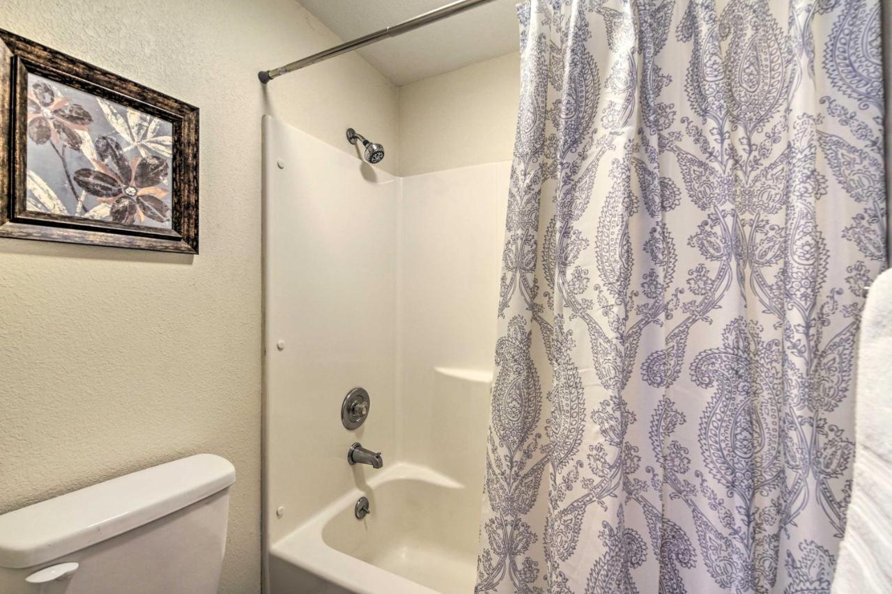 Apartment Cozy And Convenient With Balcony! *
