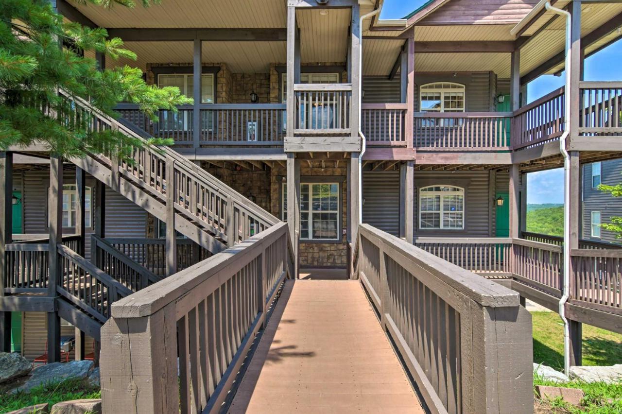 Luxe Retreat With Mtn Views And Pool Access!