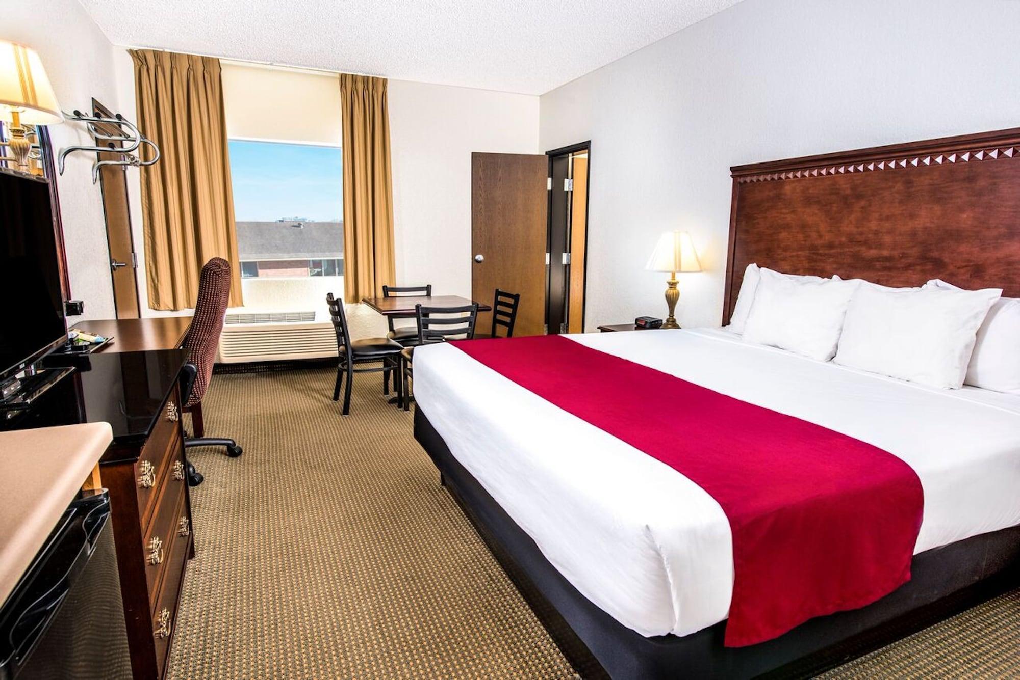 Americinn By Wyndham & Conference Center Hotel