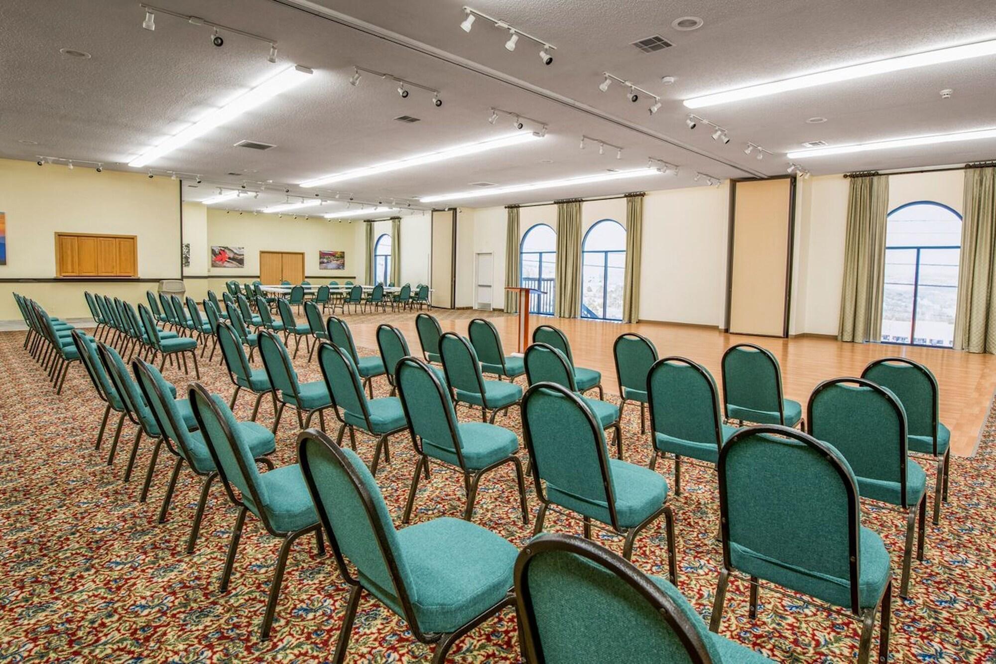 Americinn By Wyndham & Conference Center 3*