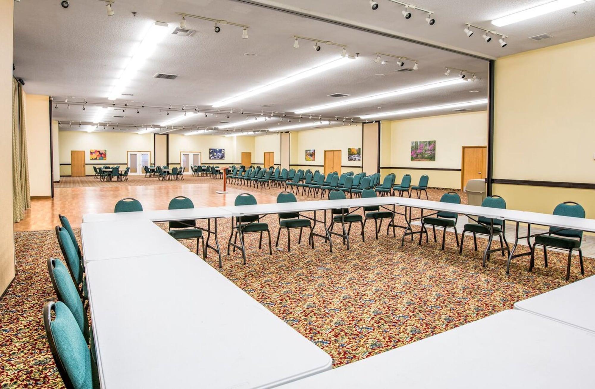 Americinn By Wyndham & Conference Center Hotel 3*