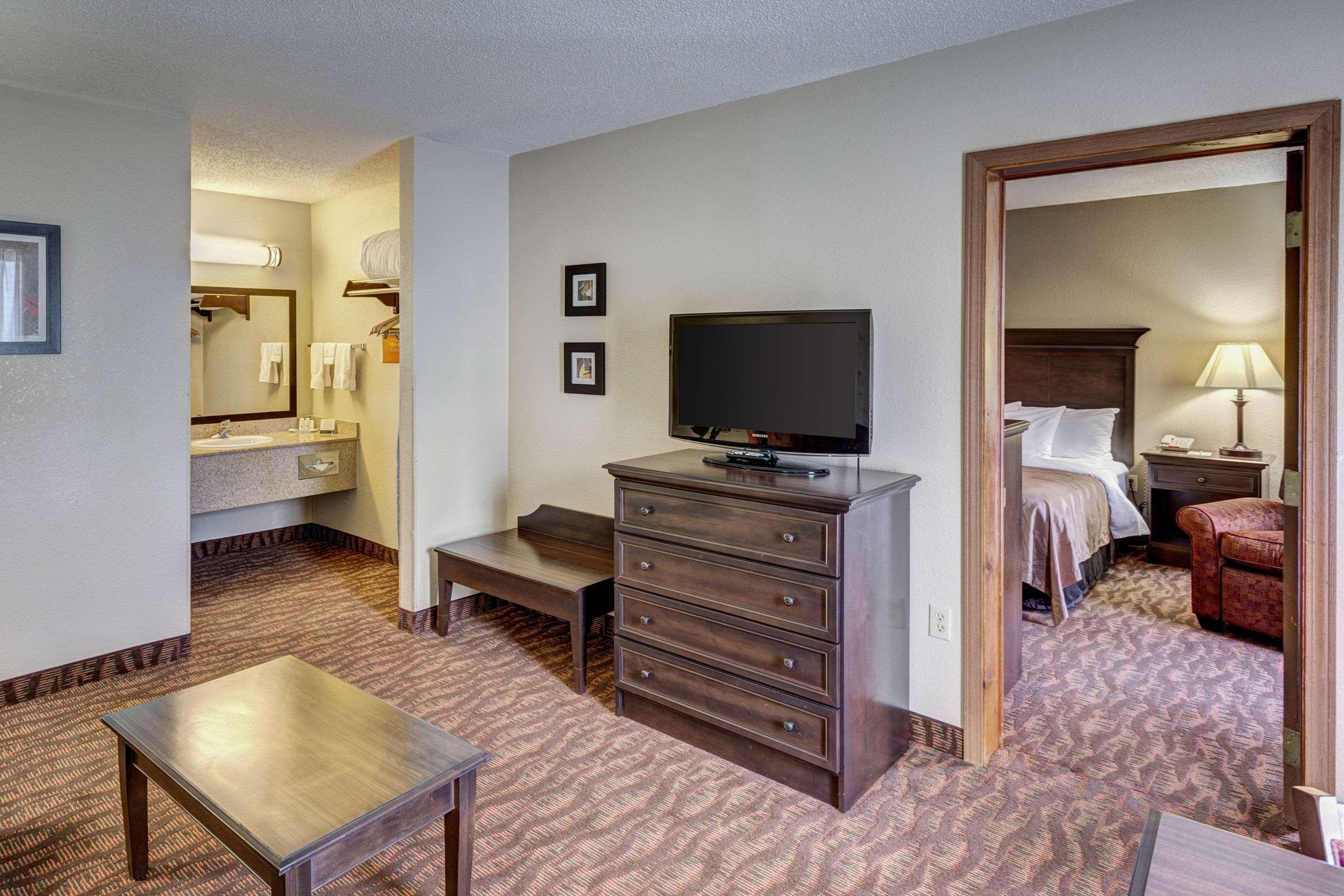 Inn Quality West