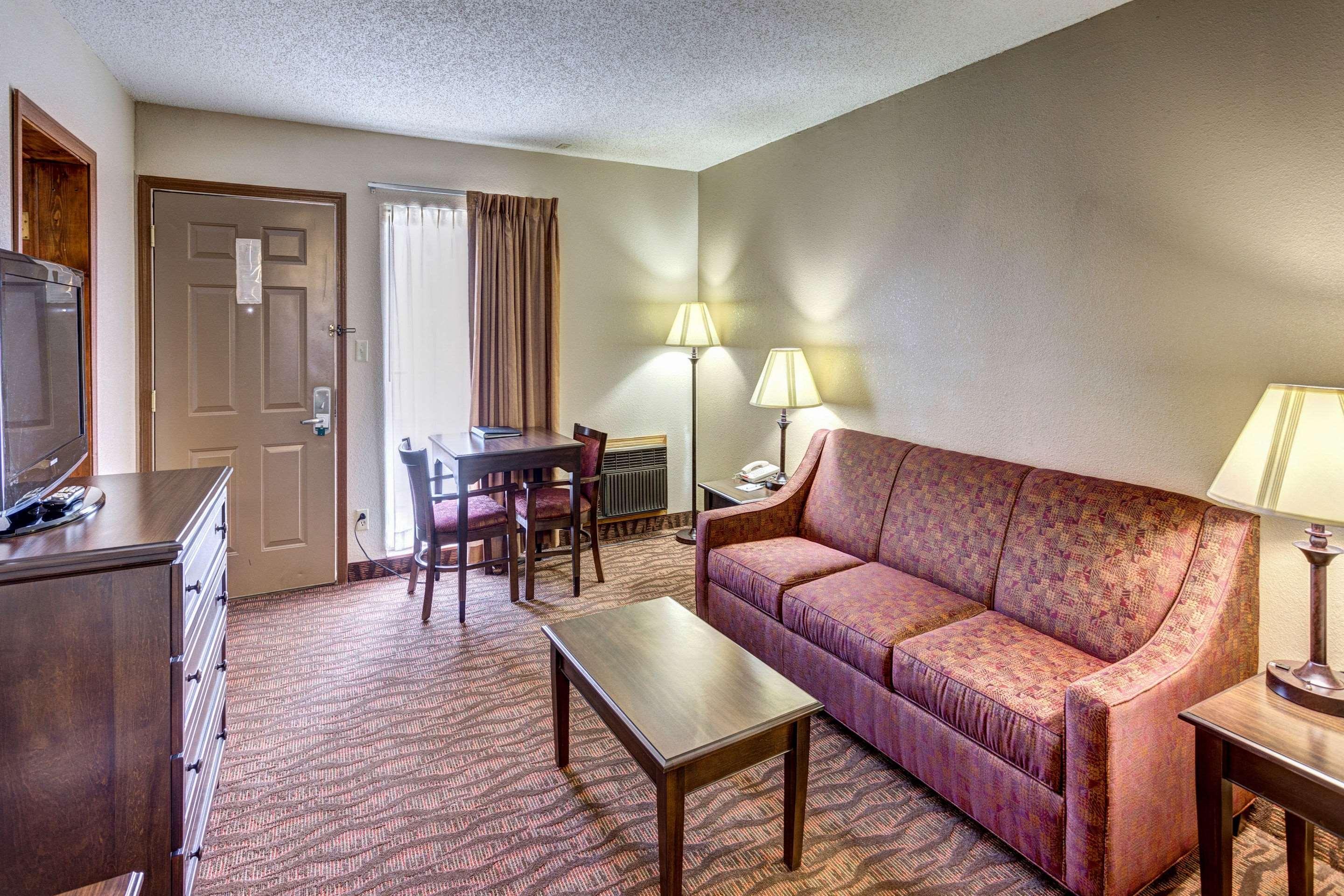 Quality West Inn