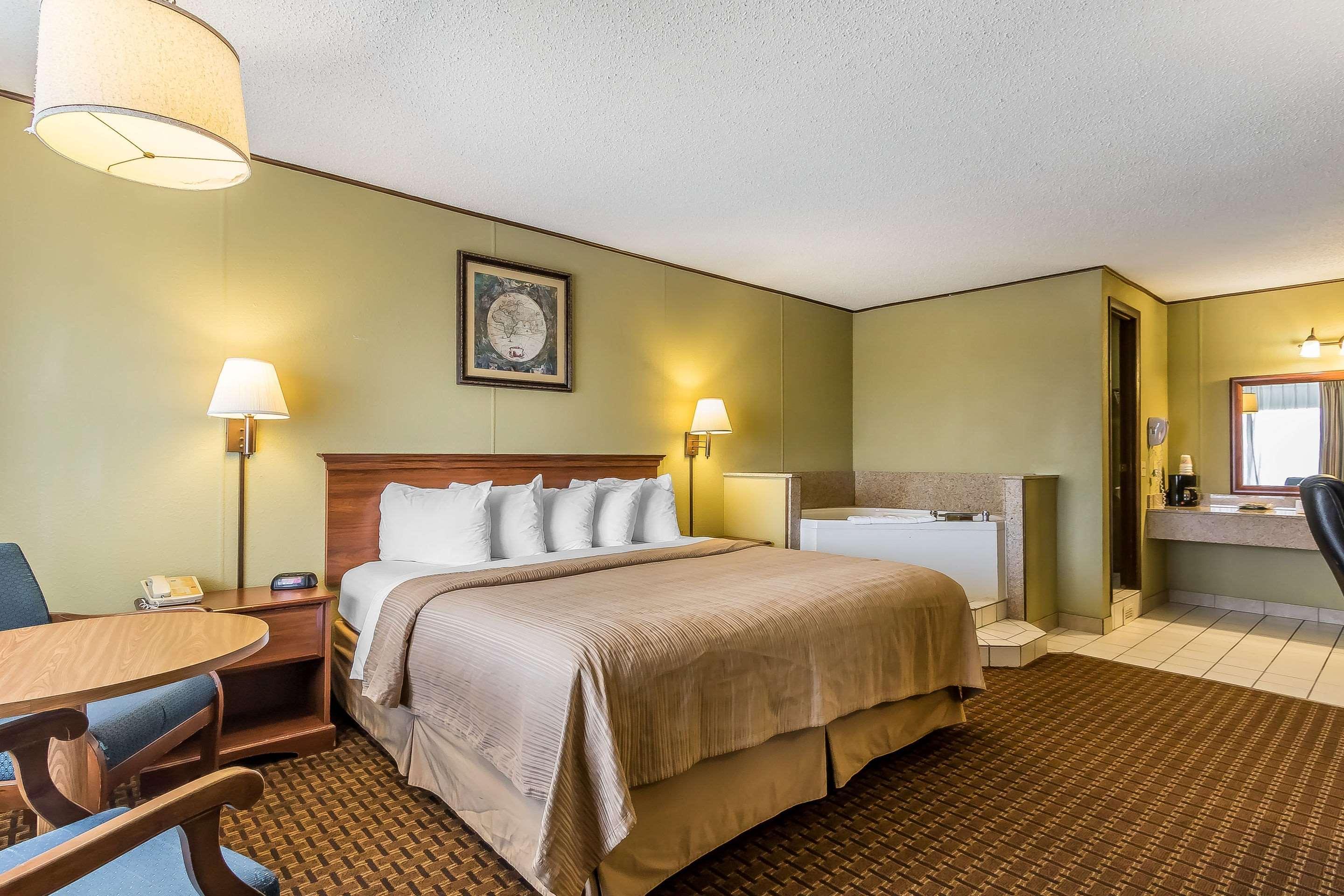 Quality On The Strip Inn 2*