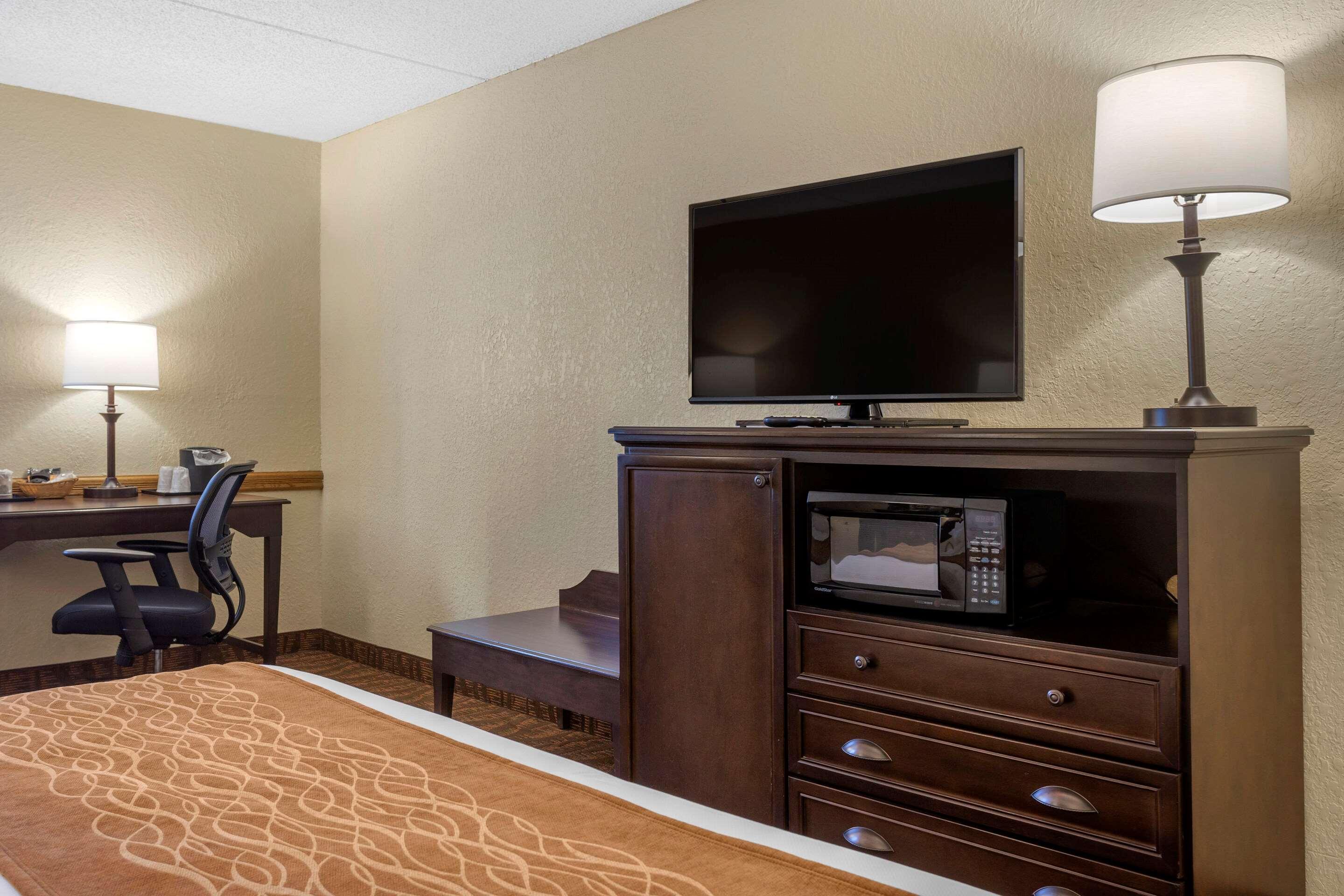 Inn Comfort At Thousand Hills 2*