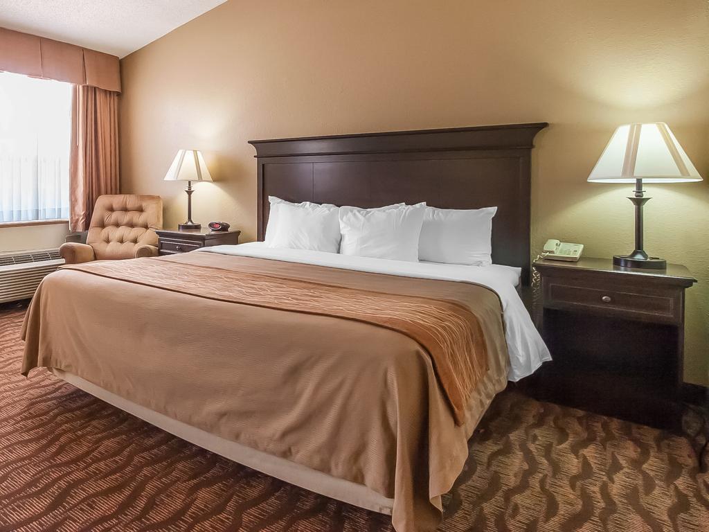 Inn Comfort At Thousand Hills