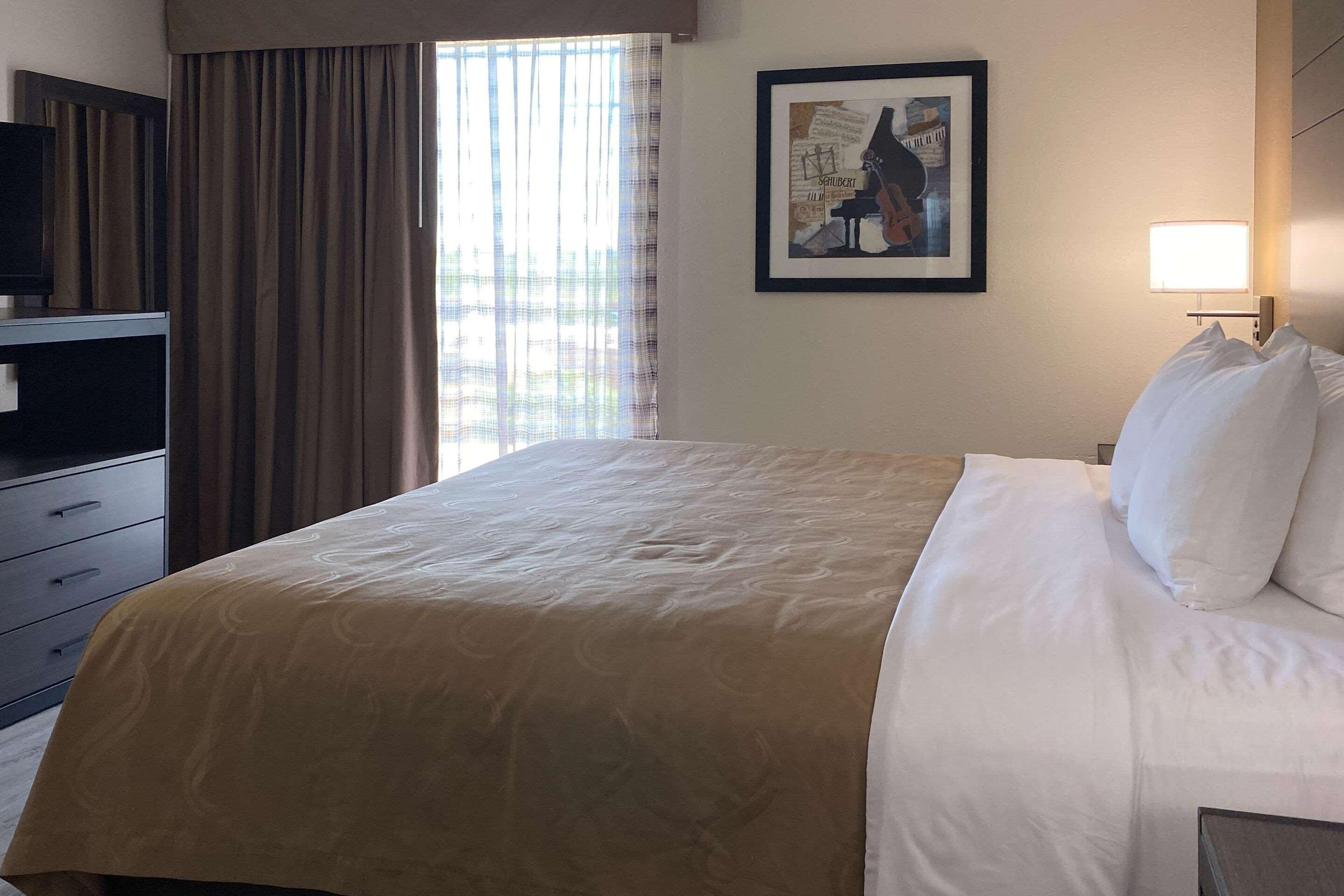 Quality - Hwy 76 Hotel