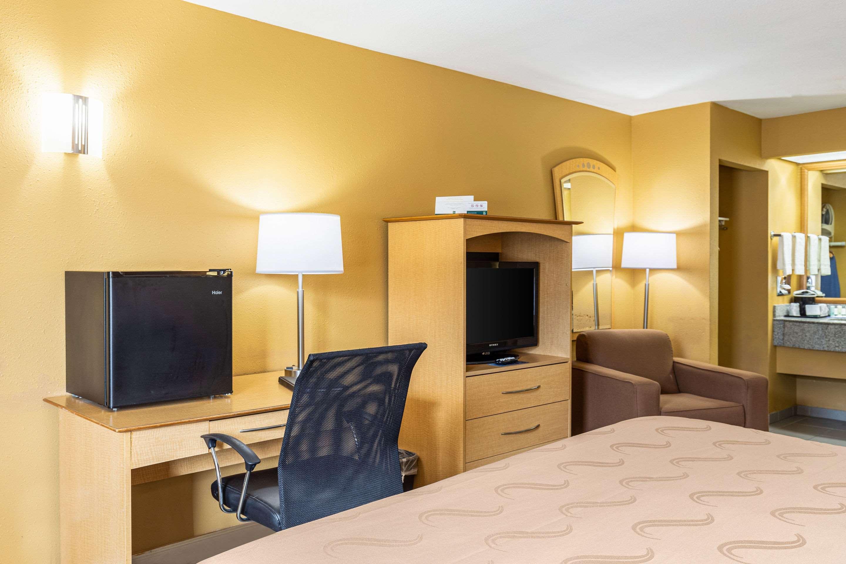 Quality - Hwy 76 Hotel 2*
