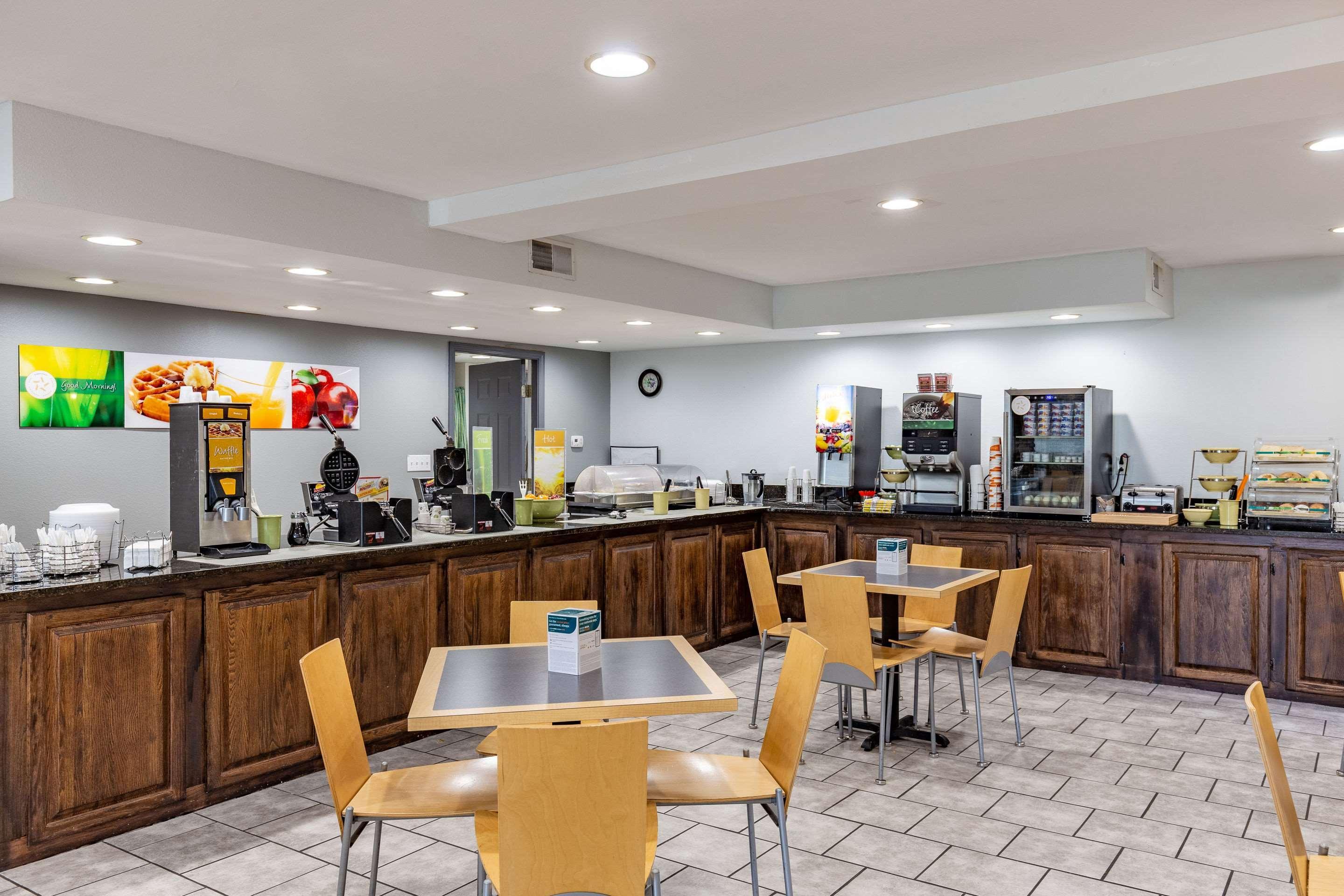 Hotel Quality - Hwy 76 2*