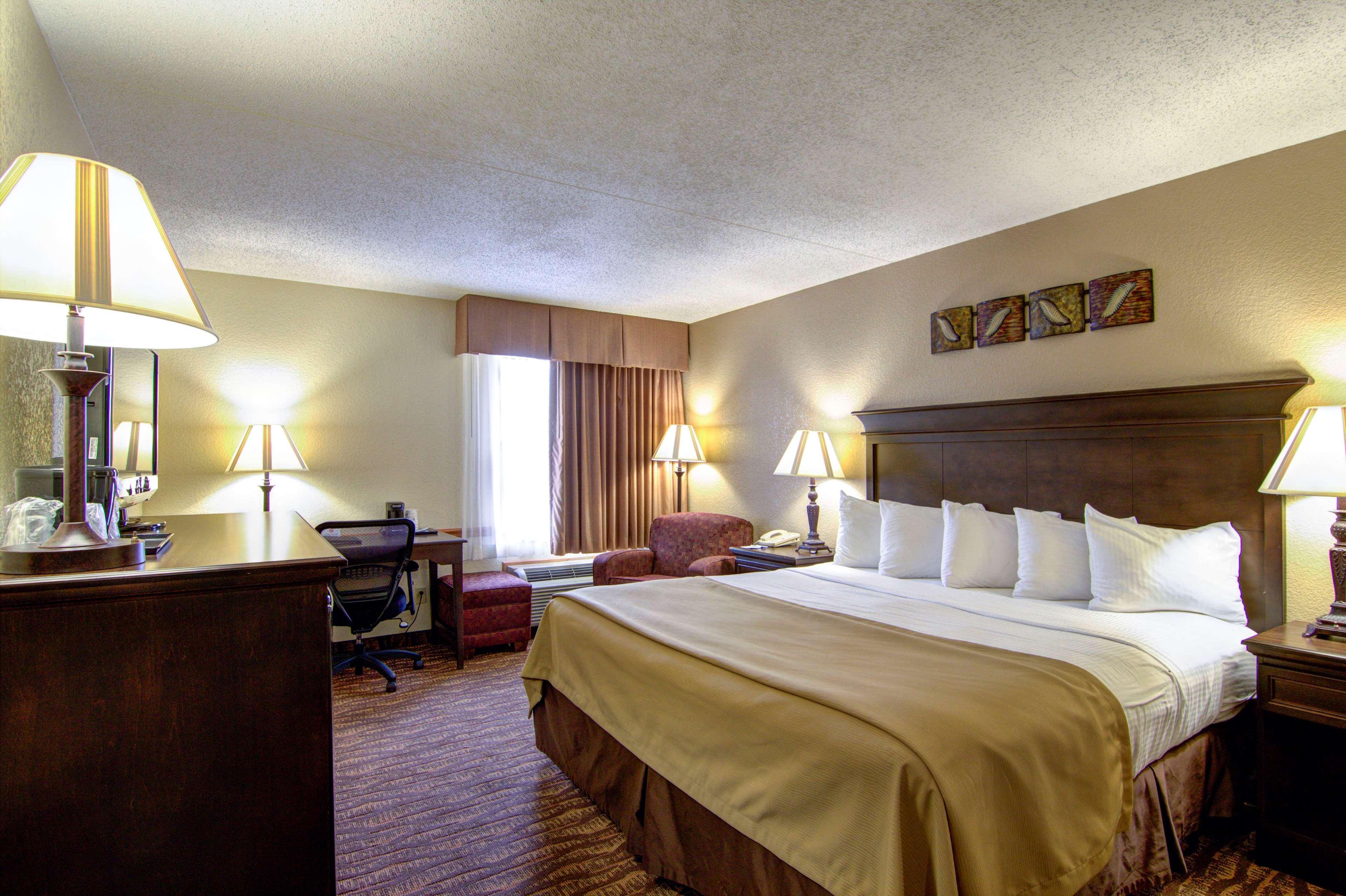 Western Center Pointe Branson