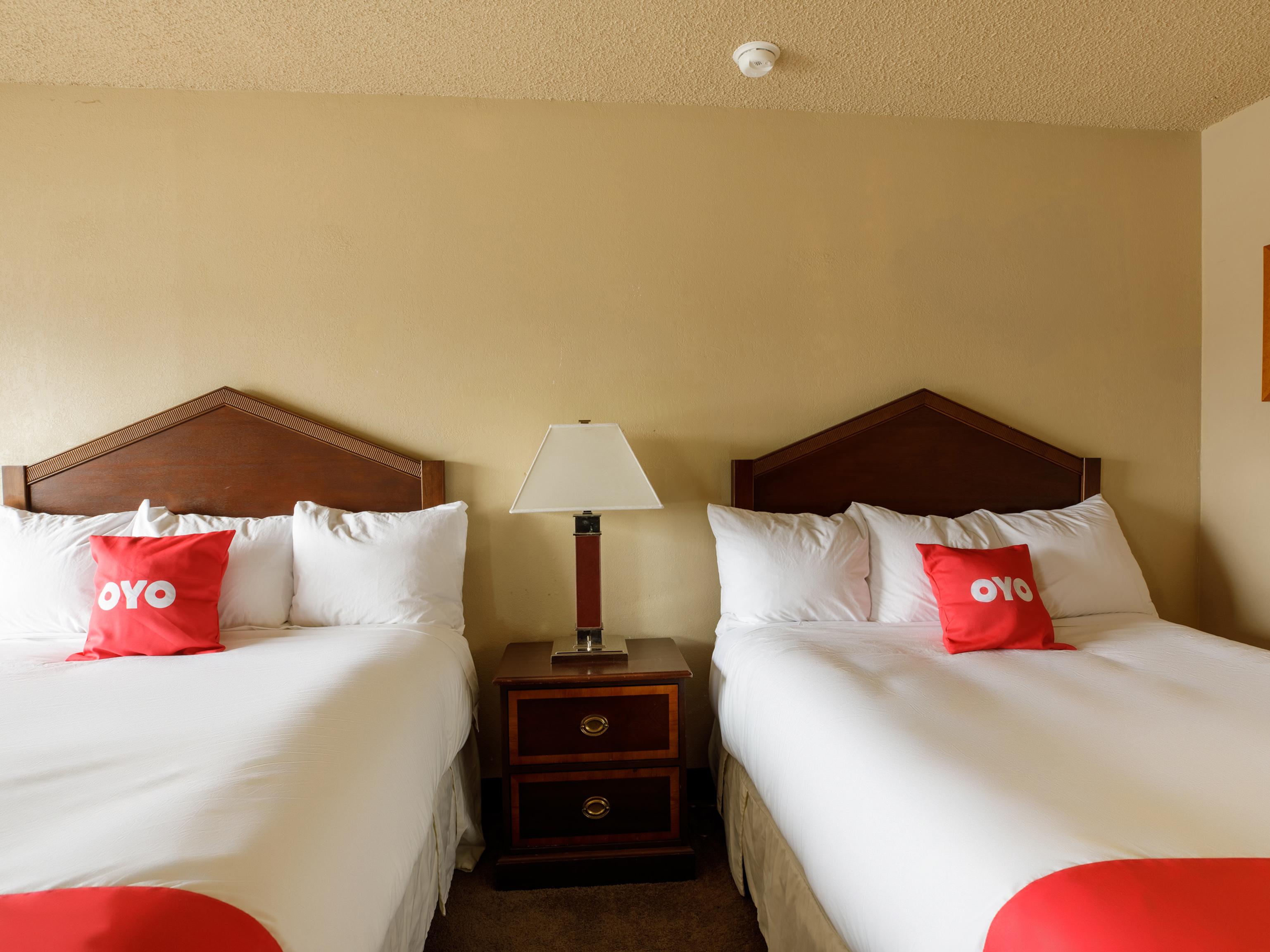 Oyo Mo-165 Hotel