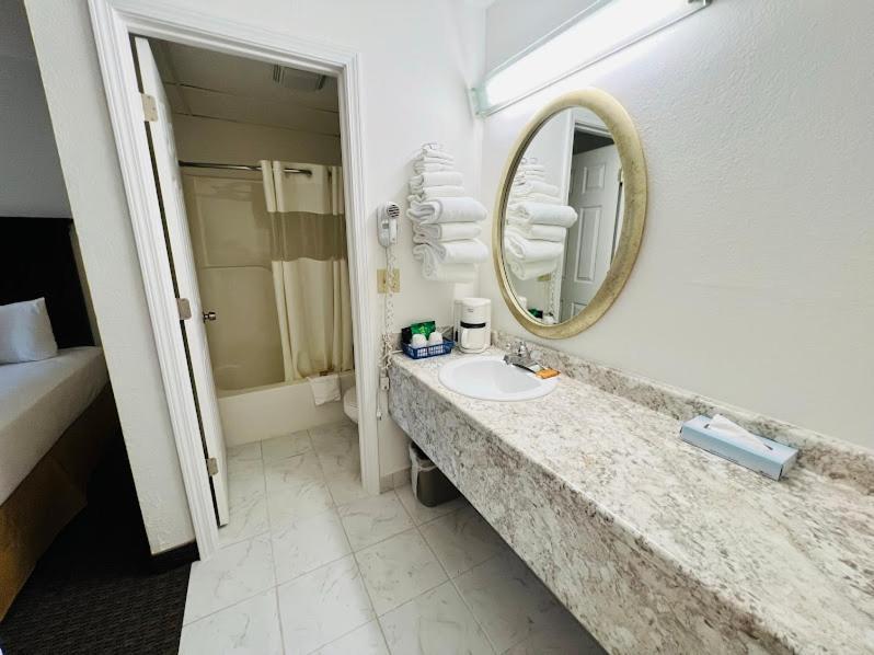 Celebrity Hotel Branson