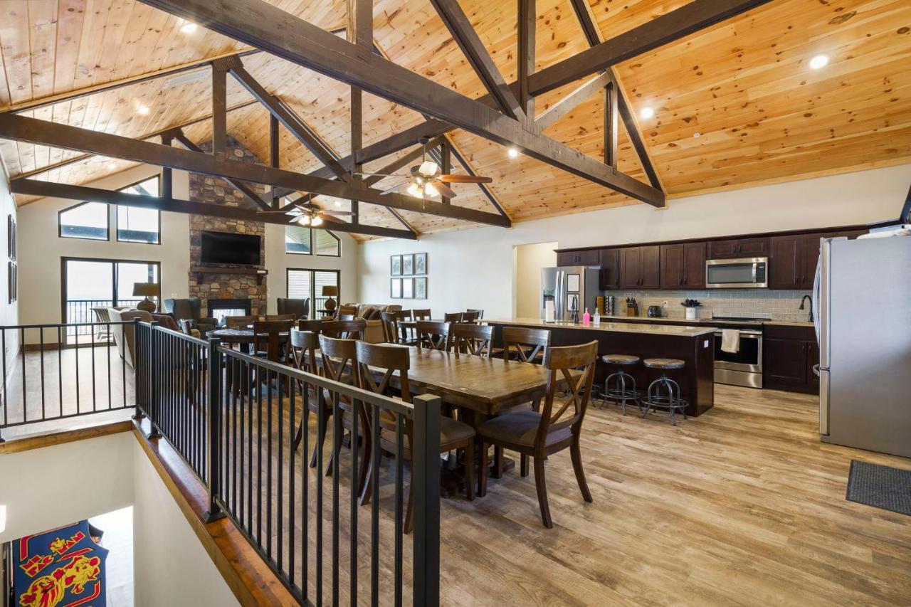 Holiday home Luxe Gaming Paradise W Breathtaking Views Indoor Pool Close To Sdc *