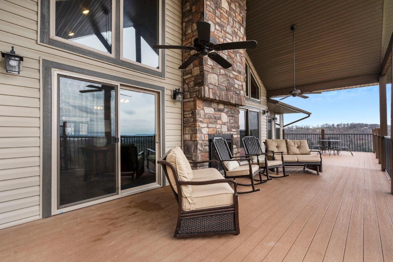 Luxe Gaming Paradise W Breathtaking Views Indoor Pool Close To Sdc Branson