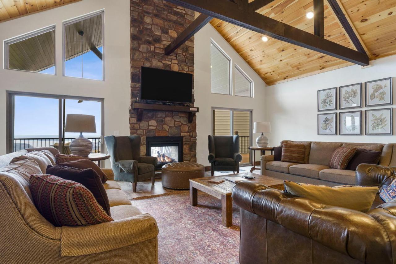 Luxe Gaming Paradise W Breathtaking Views Indoor Pool Close To Sdc Holiday home *