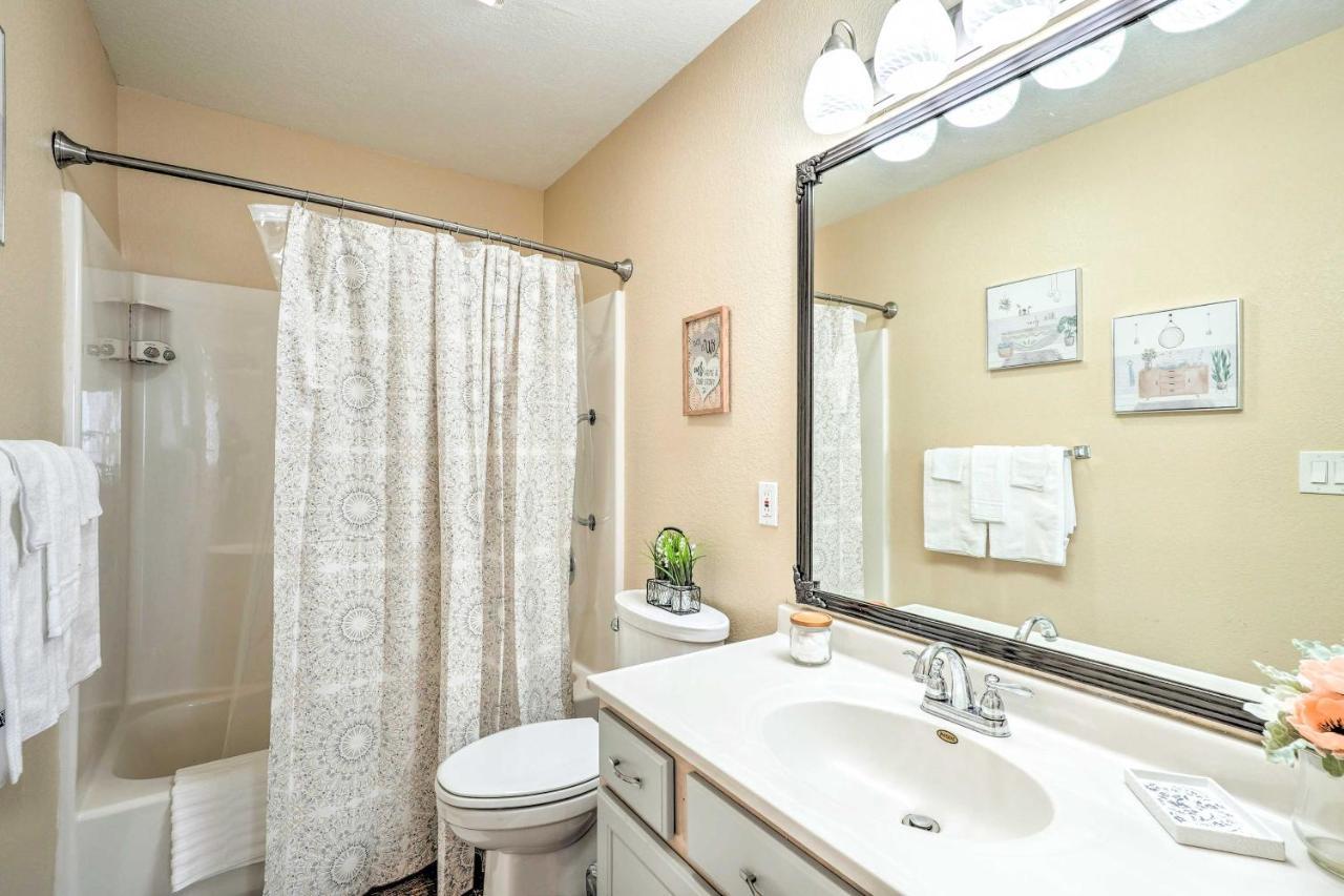 Apartment With Pool Access - Walk To Strip! Branson