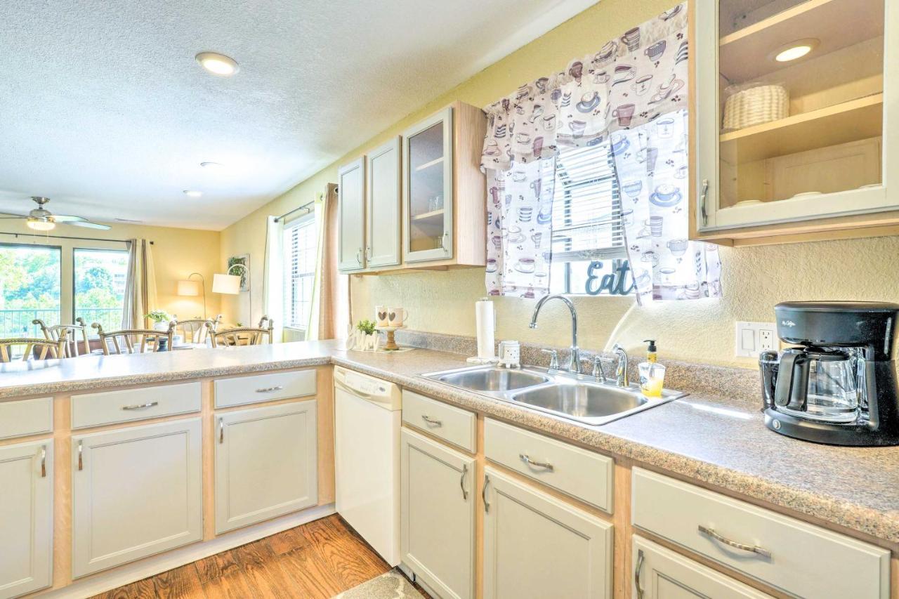 With Pool Access - Walk To Strip! * Branson