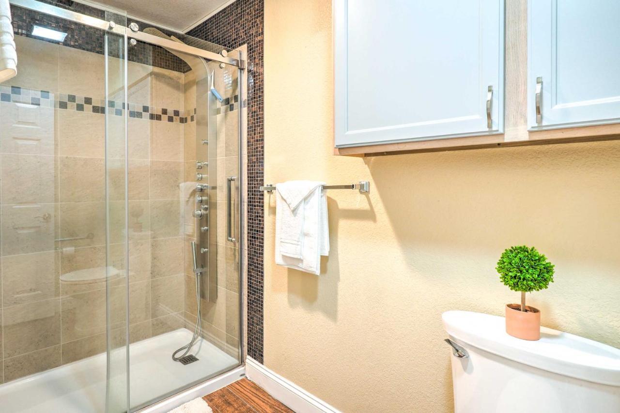 With Pool Access - Walk To Strip! *